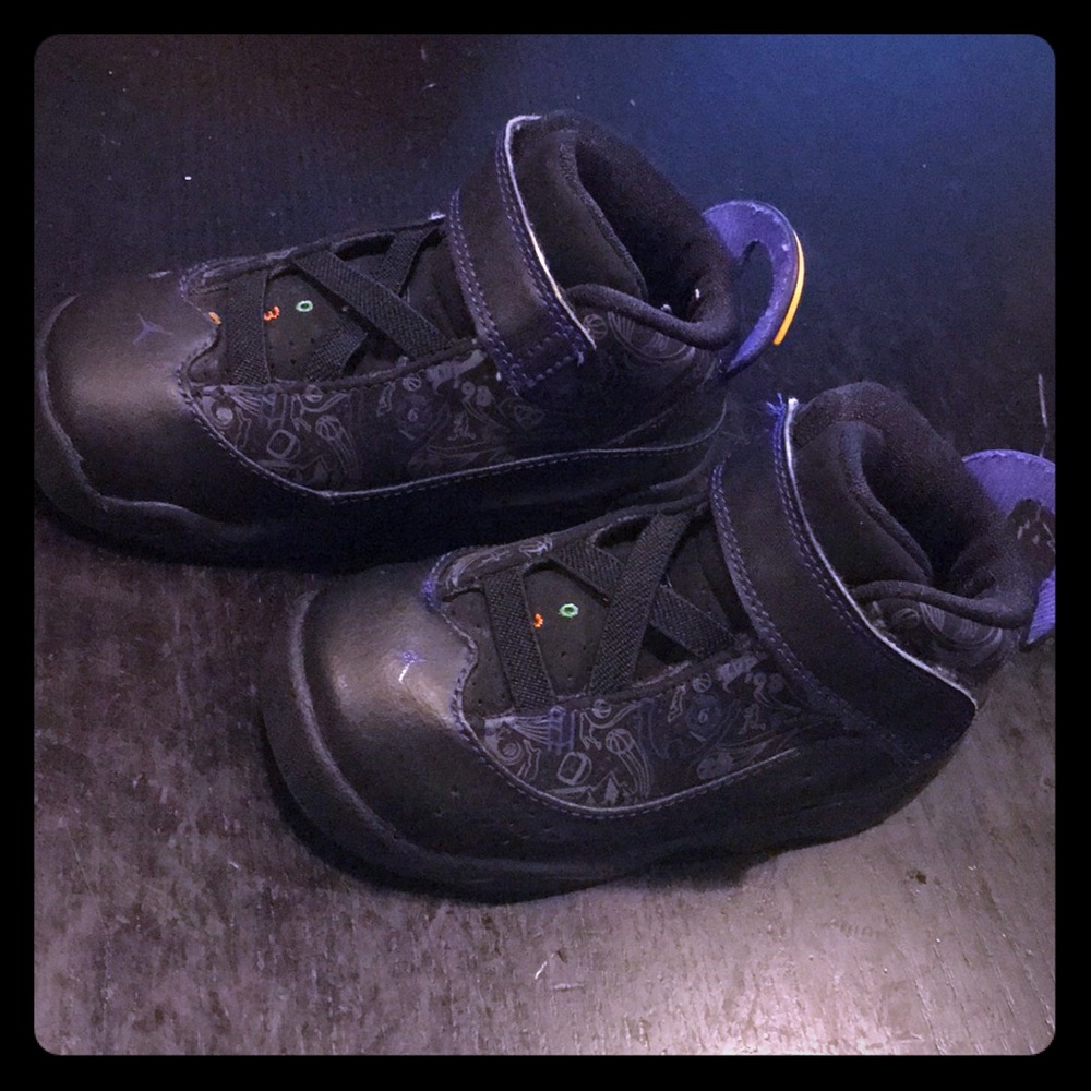 Pre-loved Jordan’s 6 Ring shoe